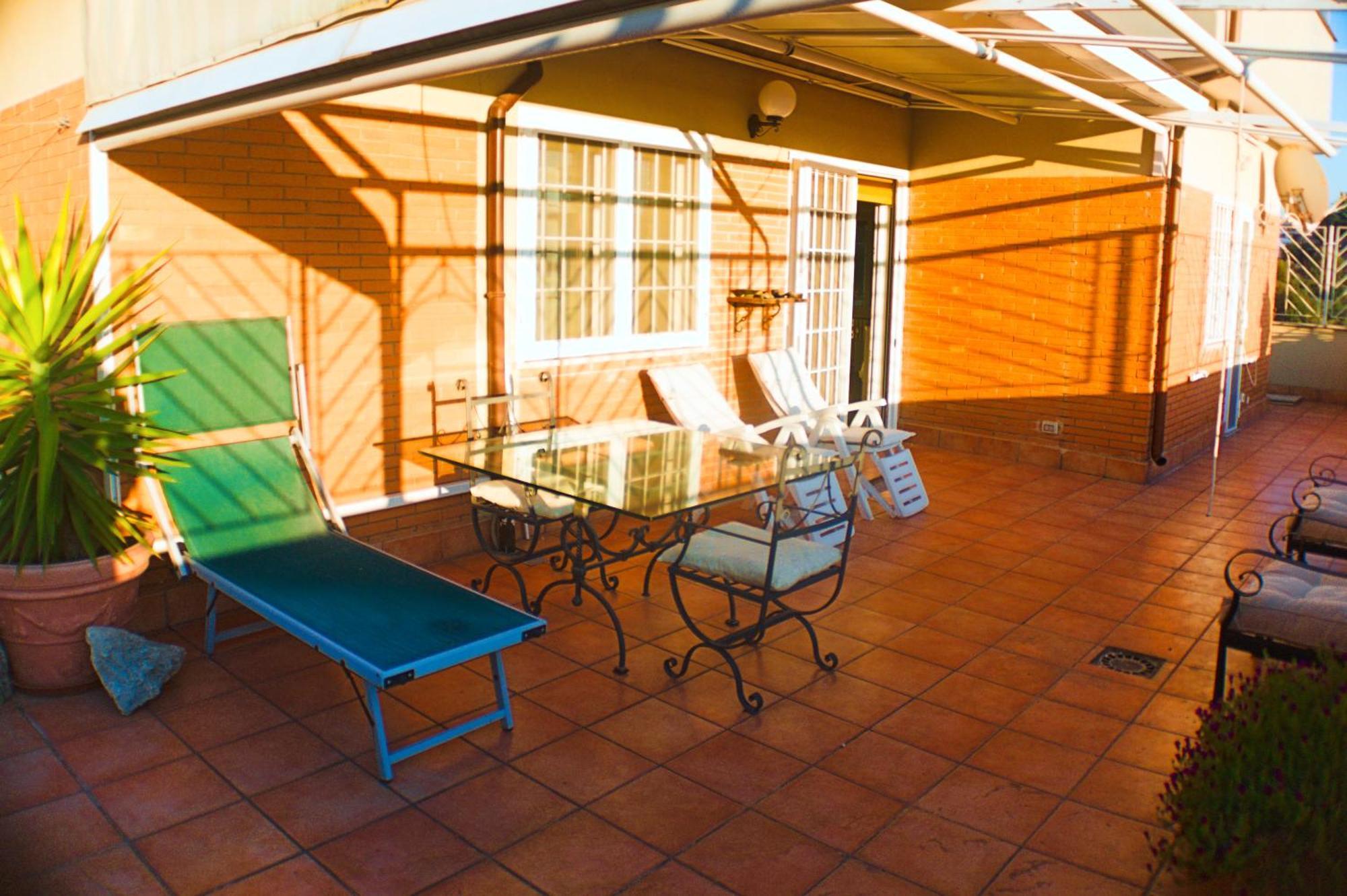 Apartment Tiziana's Terrace - Pet Friendly Rom